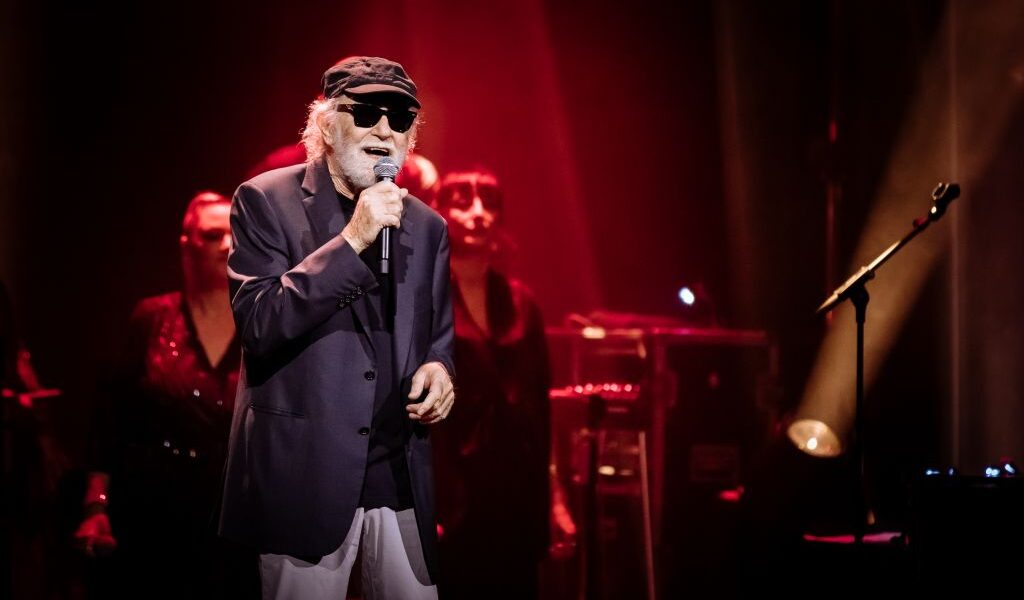 FRANCESCO DE GREGORI: Grande successo a Roma per la “prima” di “NEVERGREEN (PERFETTE SCONOSCIUTE)”